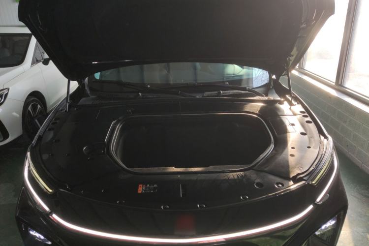 Used Rising MARVEL R 2021 Rear-Drive PRO Edition Engine Bay