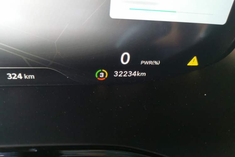 Used Rising MARVEL R 2021 Rear-Drive PRO Edition Odometer Close Up