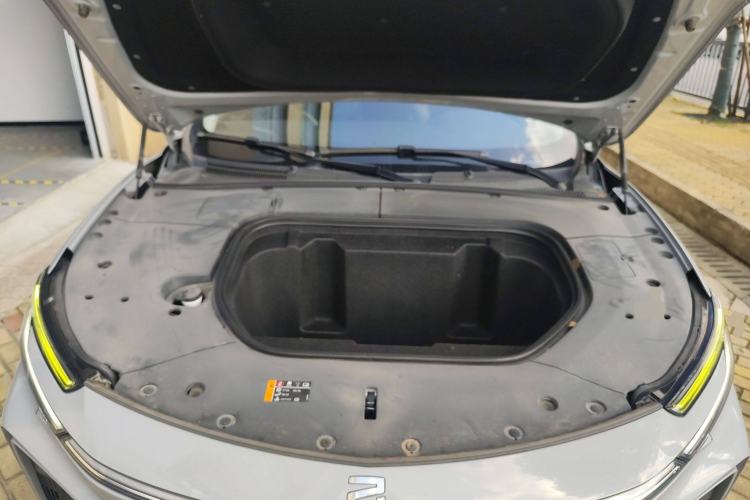 Used Rising MARVEL R 2021 Rear-Drive PRO Edition Engine Bay