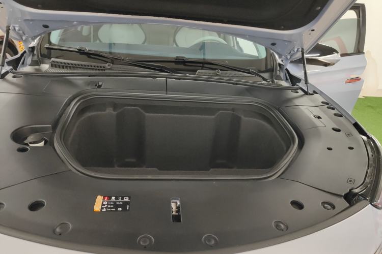Used Rising MARVEL R 2021 Rear-Drive PRO Edition Engine Bay