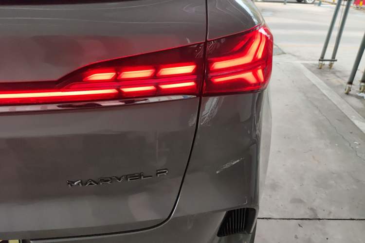 Used Rising MARVEL R 2021 Rear-Drive PRO Edition Right Rear Taillight