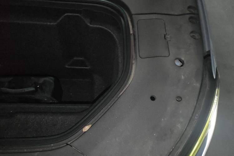 Used Rising MARVEL R 2021 Rear-Drive PRO Edition Engine Bay Left