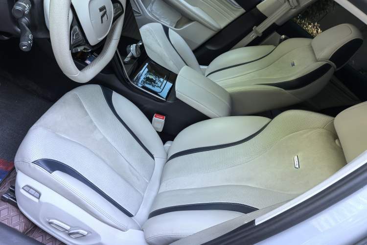 Used Rising MARVEL R 2021 Four-Wheel-Drive PRO Edition Interior 4