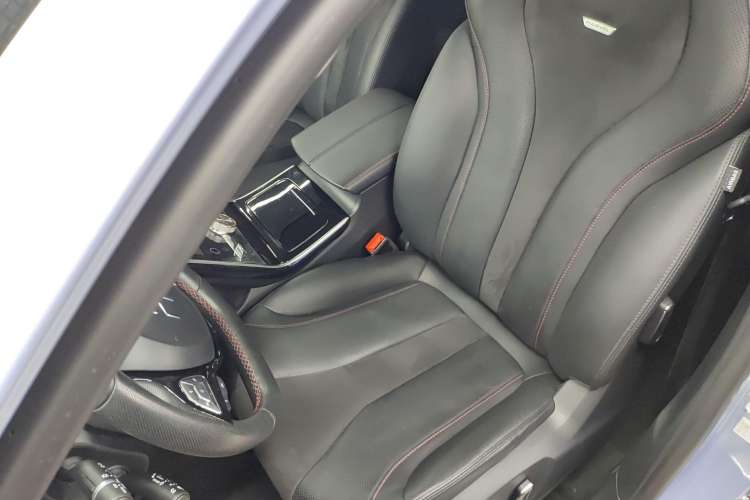 Used Rising MARVEL R 2021 Rear-Drive PRO Edition Left Front Seat