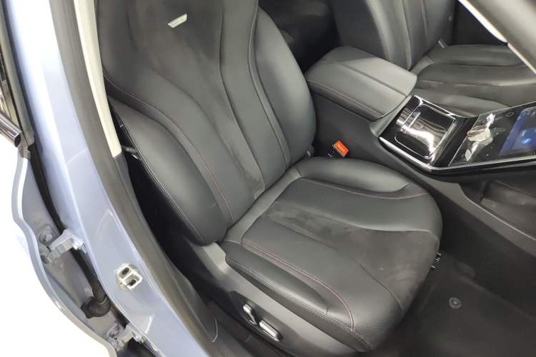 Used Rising MARVEL R 2021 Rear-Drive PRO Edition Right Front Seat