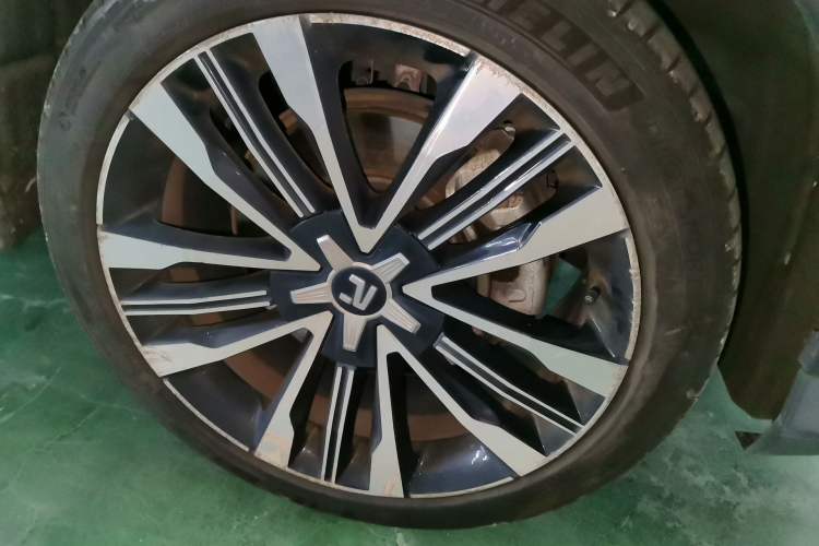 Used Rising MARVEL R 2021 Rear-Drive PRO Edition Right Front Wheel Hub