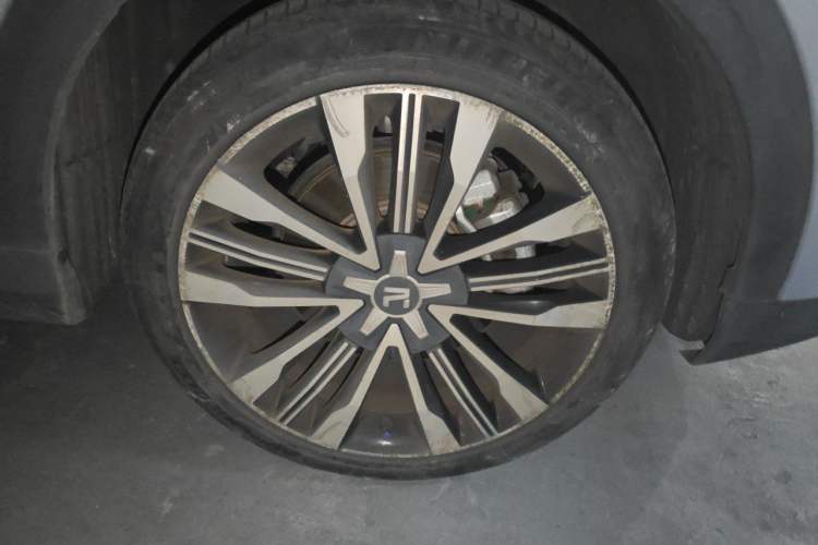 Used Rising MARVEL R 2021 Rear-Drive PRO Edition Right Front Wheel Hub