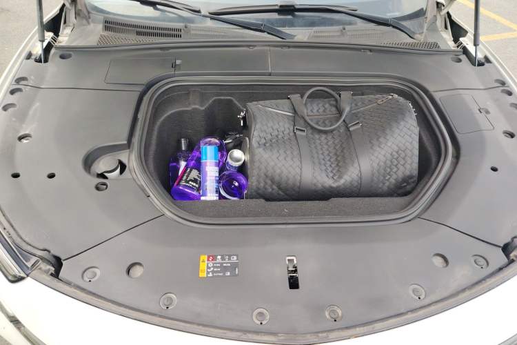 Used Rising MARVEL R 2021 Rear-Drive PRO Edition Engine Bay