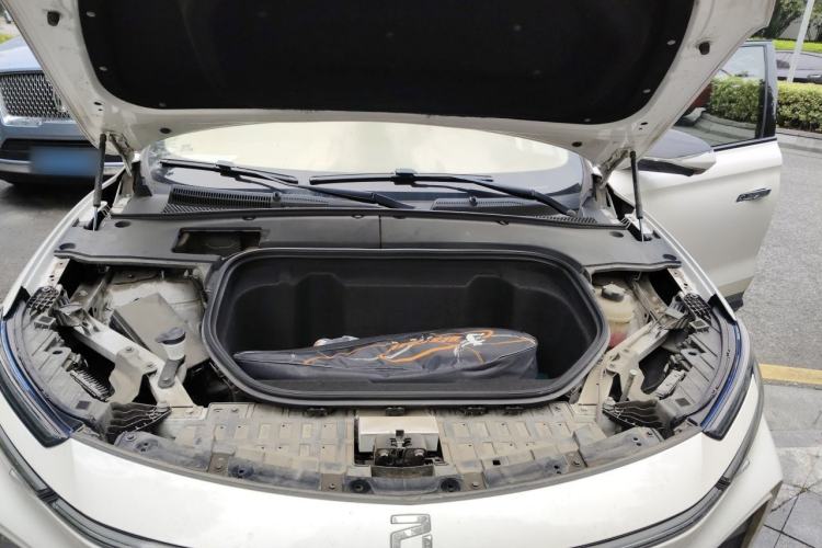 Used Rising MARVEL R 2021 Rear-Drive Standard Edition Engine Bay
