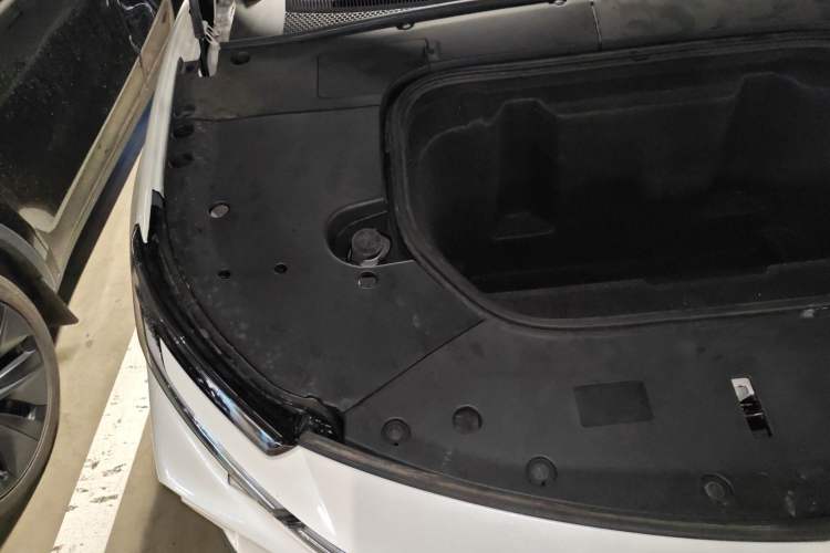 Used Rising MARVEL R 2021 Rear-Drive PRO Edition Engine Bay Right