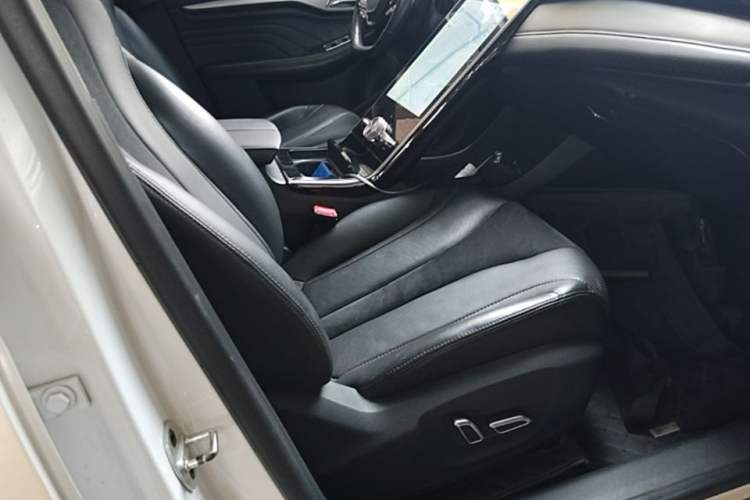 Used Rising MARVEL R 2021 Rear-Drive PRO Edition Right Front Seat