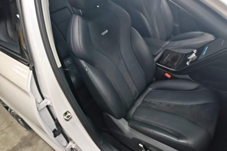 Used Rising MARVEL R 2021 Rear-Drive PRO Edition Right Front Seat