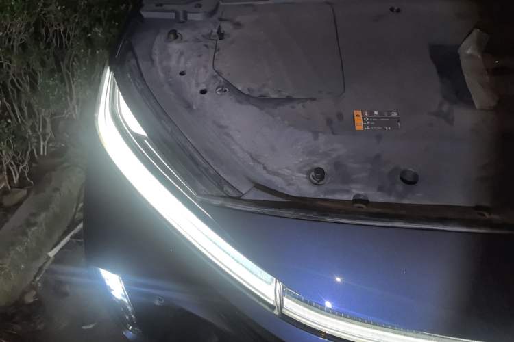 Used Rising R7 2022 Long-Range Advanced Edition Engine Bay Right