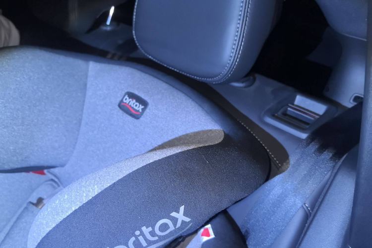 Used Rising R7 2022 Long-Range Advanced Edition Left Rear Seat