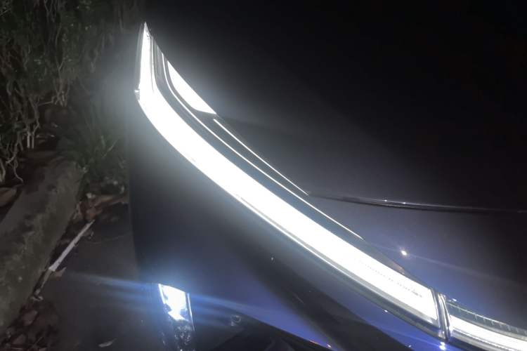 Used Rising R7 2022 Long-Range Advanced Edition Right Front Headlight