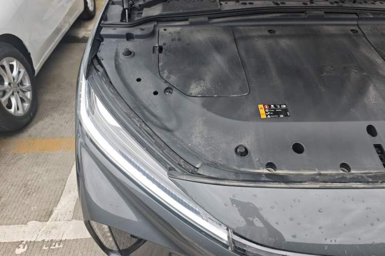 Used Rising R7 2024 Advanced Edition Engine Bay Right