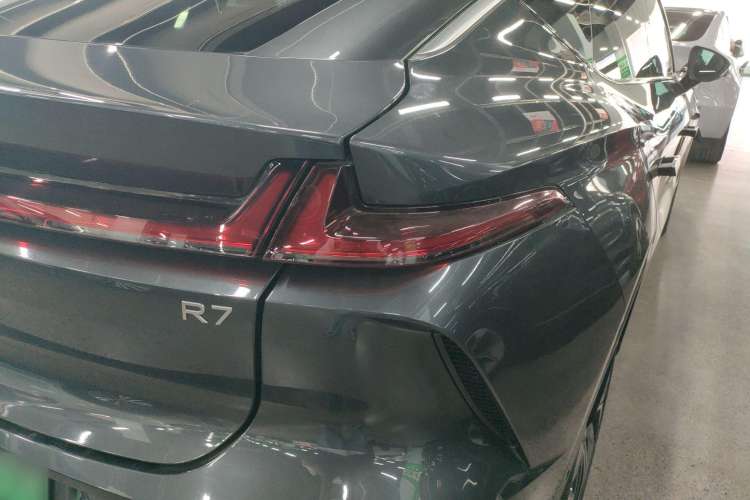 Used Rising R7 2022 Long-Range Advanced Edition Exterior 6