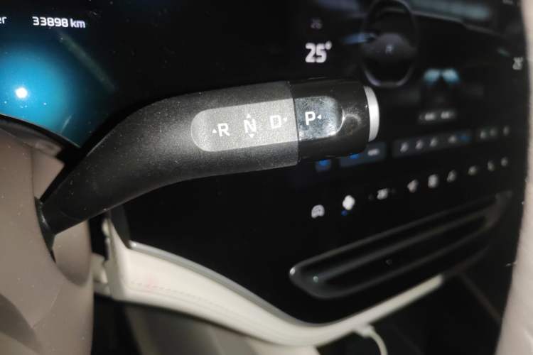 Used Rising R7 2022 Standard Advanced Version Gear Lever