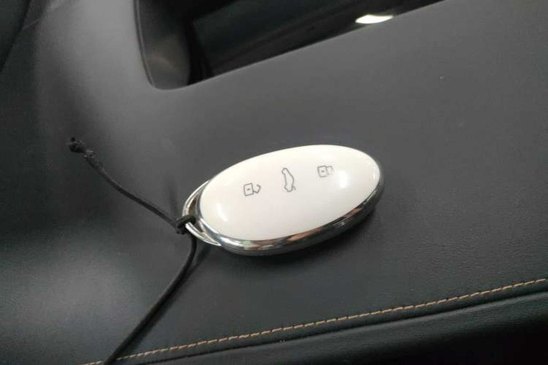Used Rising R7 2022 Long-Range Advanced Edition Interior 1