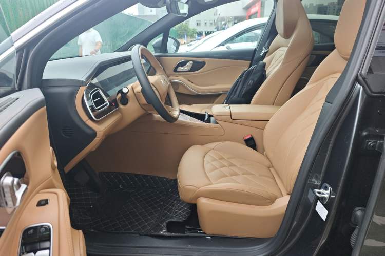 Used Rising R7 2024 Advanced Edition Left Front Seat