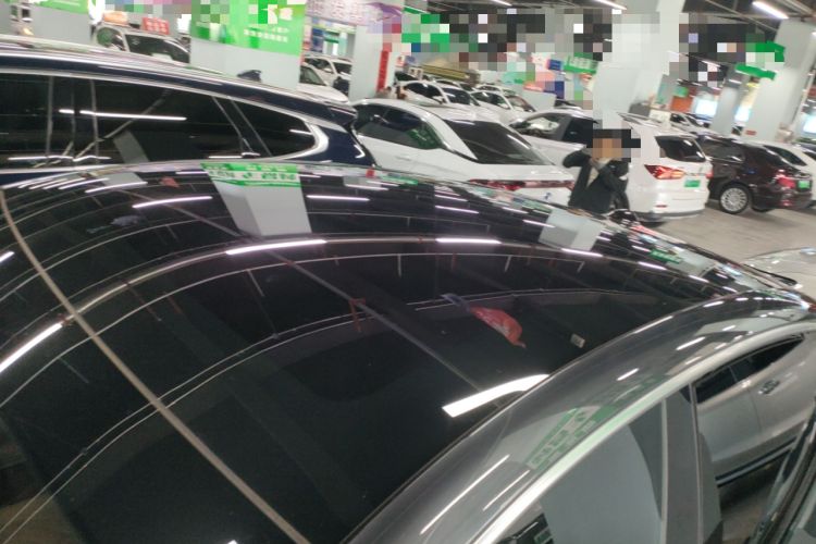 Used Rising R7 2022 Long-Range Advanced Edition Roof
