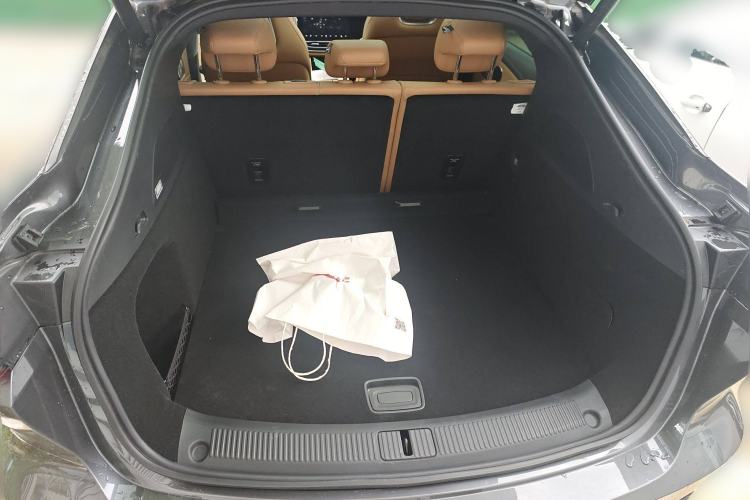 Used Rising R7 2024 Advanced Edition Trunk