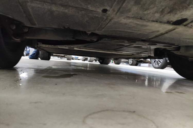 Used Rising R7 2022 Long-Range Advanced Edition Chassis Rear