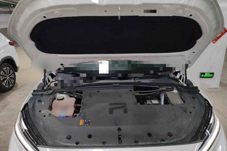 Used Rising R7 2022 Long-Range Advanced Edition Engine Bay