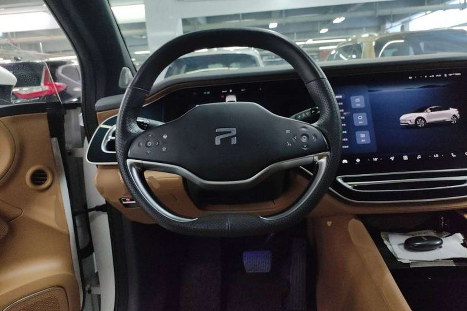 Used Rising R7 2022 Long-Range Advanced Edition Steering Wheel