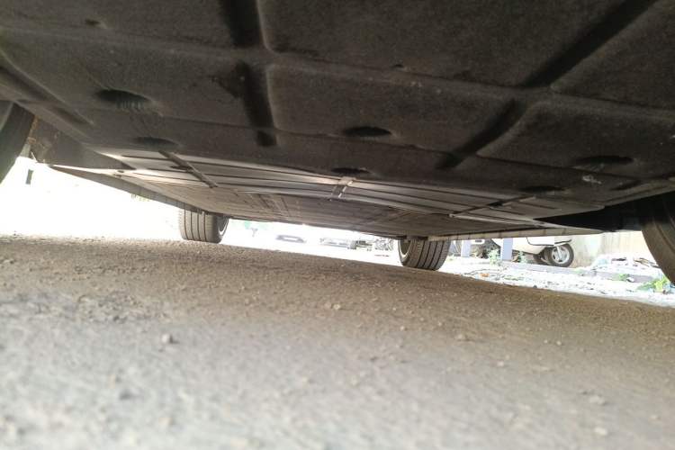 Used Rising R7 2022 Long-Range Advanced Edition Chassis Front