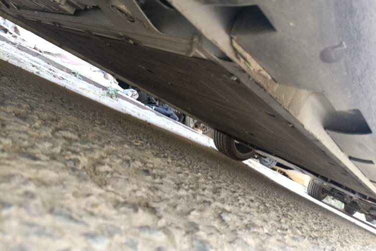 Used Rising R7 2022 Long-Range Advanced Edition Chassis Rear Right