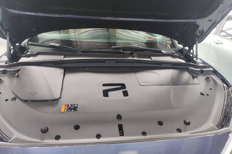 Used Rising R7 2022 Standard Advanced Version Engine Bay