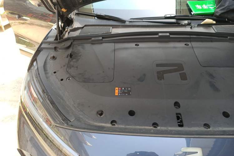 Used Rising R7 2022 Long-Range Advanced Edition Engine Bay Right