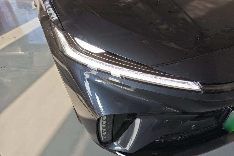 Used Rising R7 2022 Flagship Advanced Edition Exterior 6