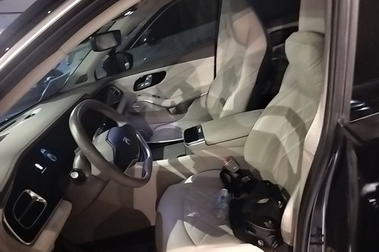 Used Rising R7 2022 Flagship Advanced Edition Left Front Seat