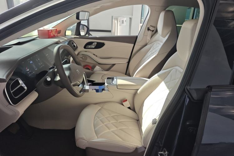 Used Rising R7 2022 Flagship Advanced Edition Left Front Seat