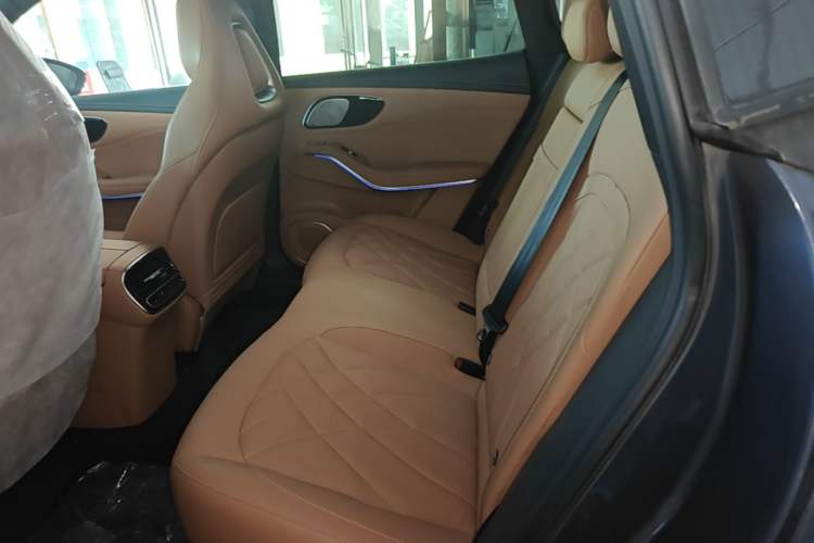 Used Rising R7 2022 Flagship Advanced Edition Left Rear Seat