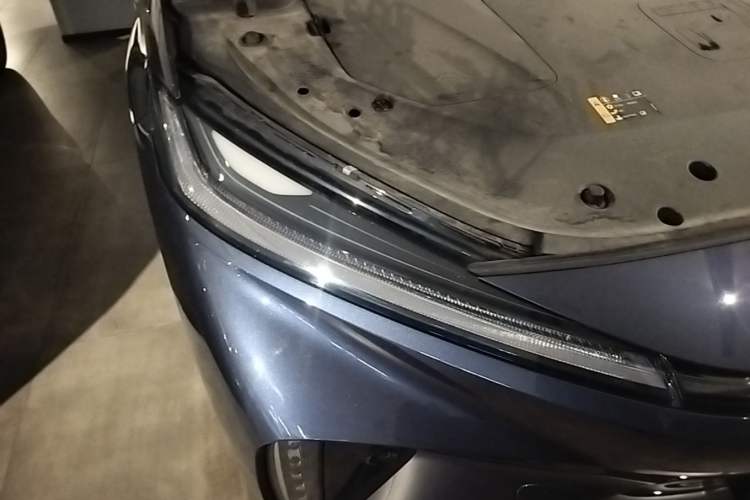 Used Rising R7 2022 Flagship Advanced Edition Right Front Headlight