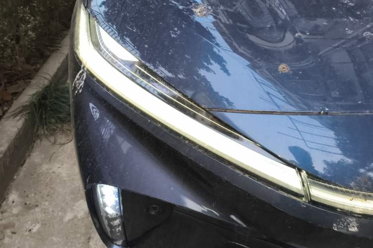 Used Rising R7 2022 Long-Range Advanced Edition Right Front Headlight