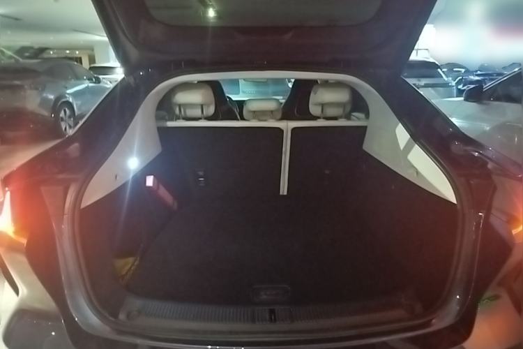 Used Rising R7 2022 Flagship Advanced Edition Trunk