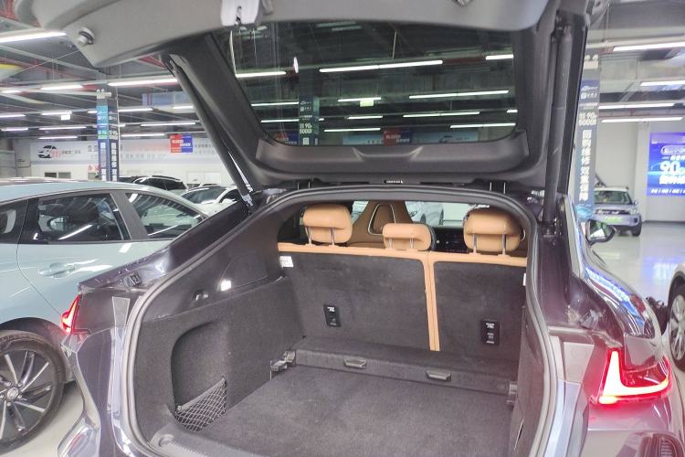Used Rising R7 2022 Standard Advanced Version Trunk