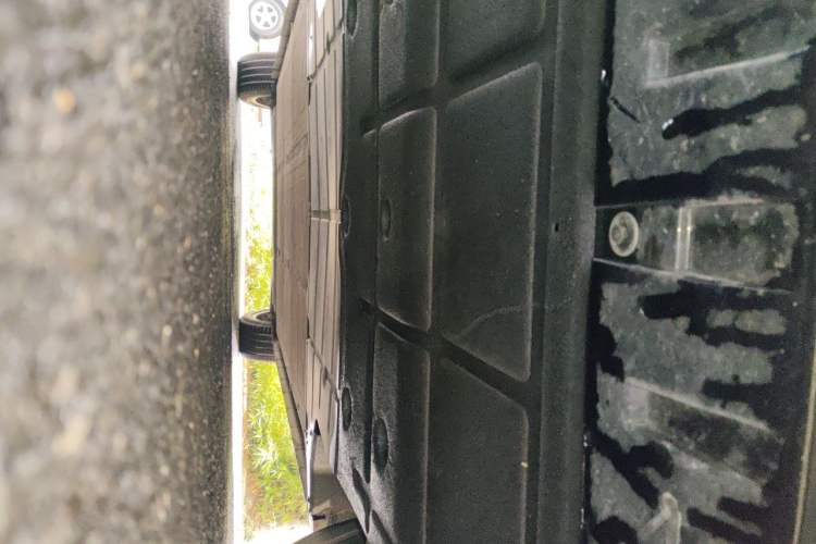 Used Rising R7 2022 Long-Range Advanced Edition Chassis Front