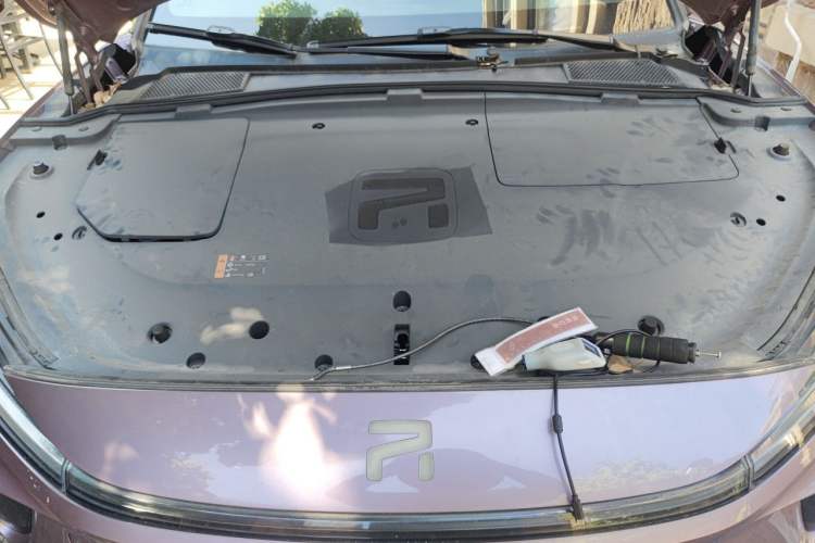 Used Rising R7 2022 High-Performance Advanced Edition Engine Bay