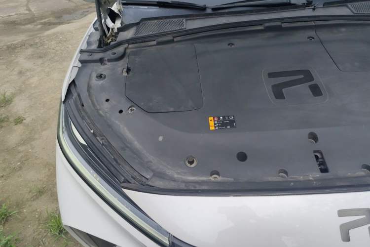 Used Rising R7 2022 Long-Range Advanced Edition Engine Bay Right