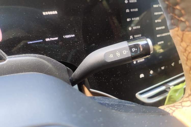 Used Rising R7 2022 High-Performance Advanced Edition Gear Lever