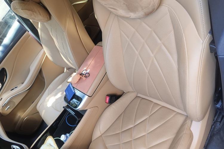 Used Rising R7 2022 High-Performance Advanced Edition Left Front Seat