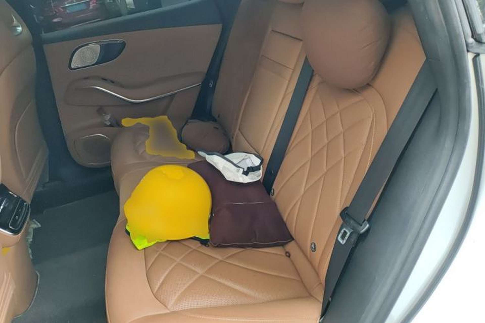 Used Rising R7 2022 Long-Range Advanced Edition Left Rear Seat