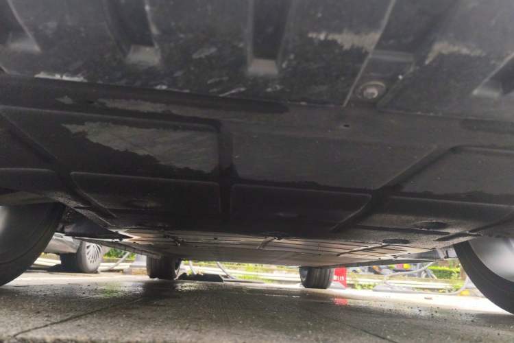 Used Rising R7 2022 Flagship Advanced Edition Chassis Front