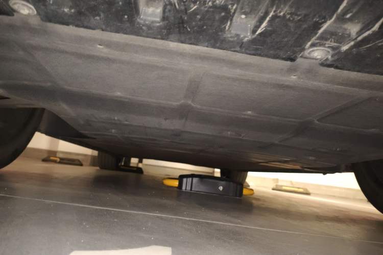 Used Rising R7 2022 Long-Range Advanced Edition Chassis Front