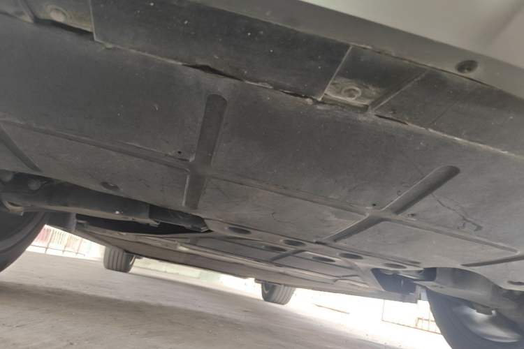 Used Rising R7 2022 Long-Range Advanced Edition Chassis Rear